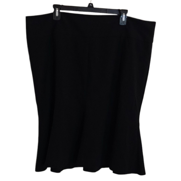 Torrid Trumpet Midi Skirt Black w/Hidden Zipper size 18 - Picture 3 of 8